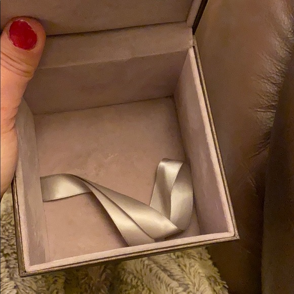 Gucci box Authentic 🎉🎁🎁🎉🎉🎊🎉🎁 - Picture 3 of 11